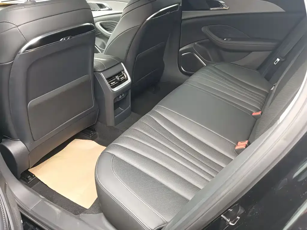 Hongqi H5 2024 из CN, фото 10