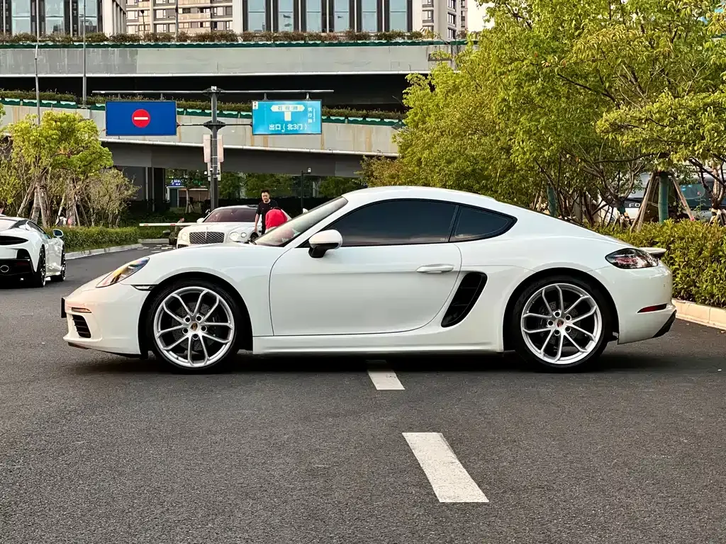 Porsche 718 2025 из CN, фото 5