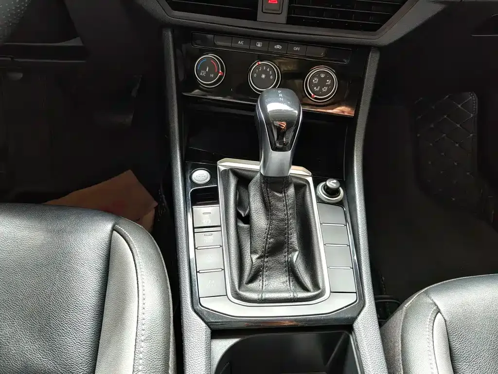 Volkswagen Sagitar 2021 из CN, фото 7