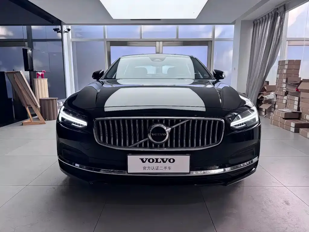 Volvo S90 2025 из CN, фото 2