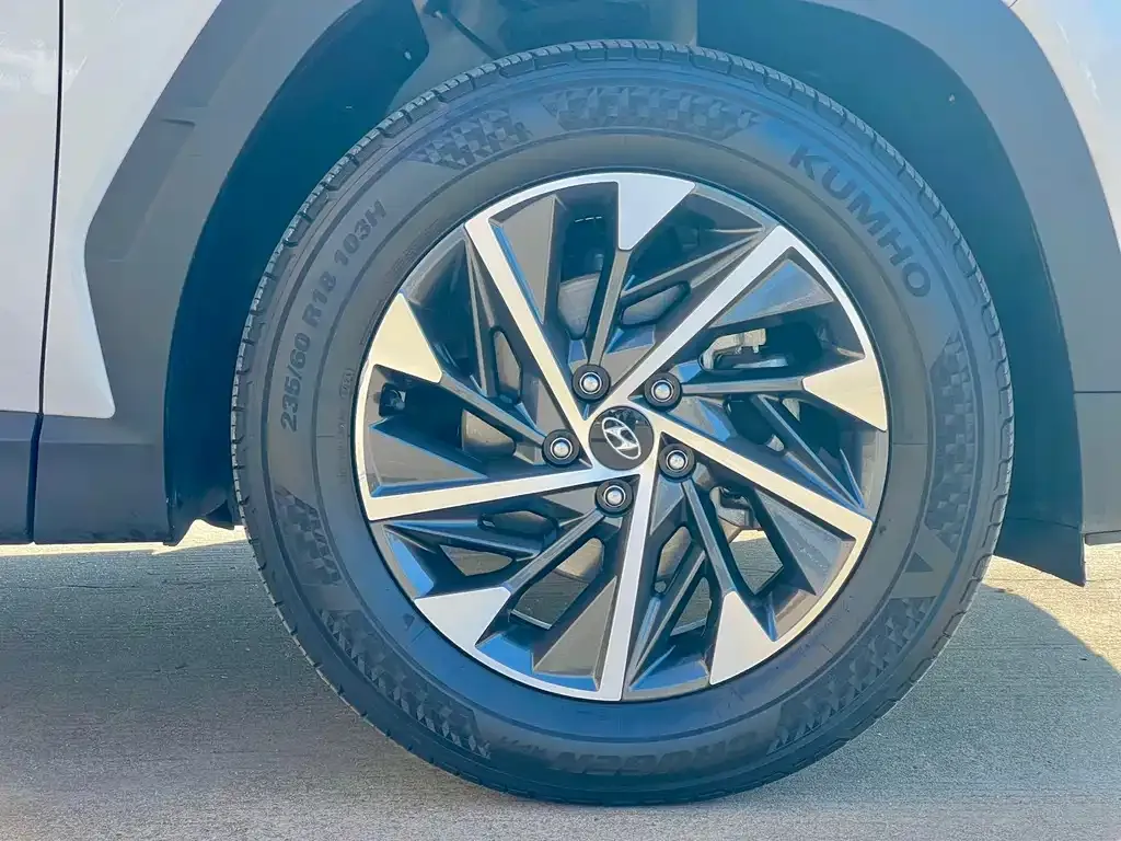 Hyundai Tucson — фото 2