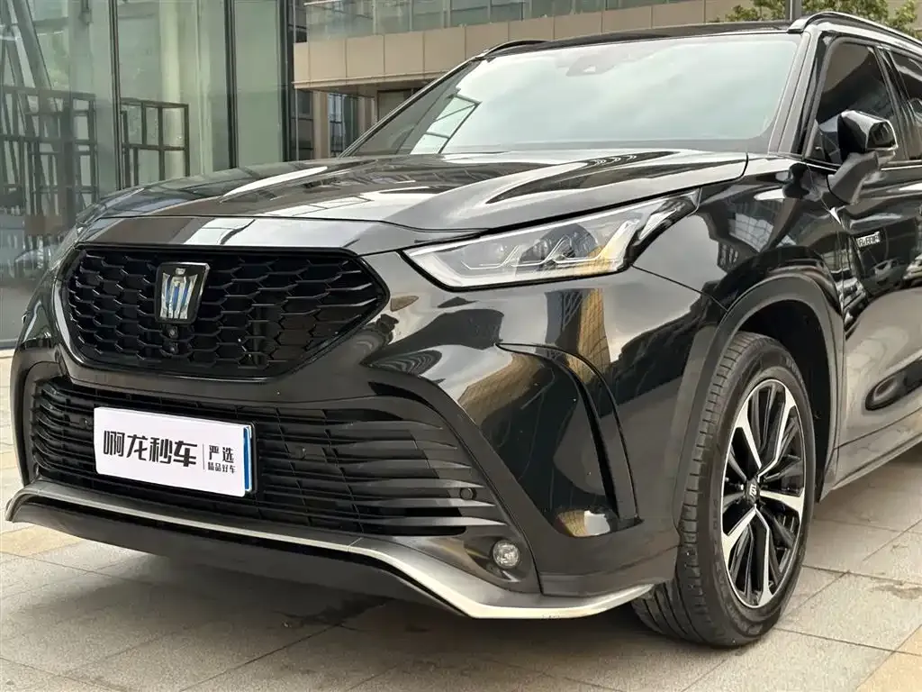 Toyota Crown Kluger 2023 из CN, фото 2