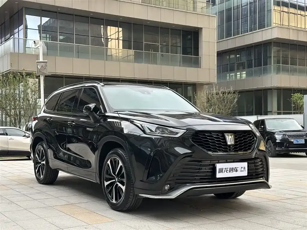 Toyota Crown Kluger 2023 из CN, фото 6