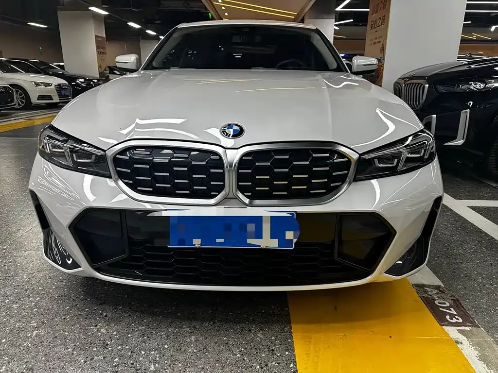 BMW 3 Series 2023 из CN, фото 2