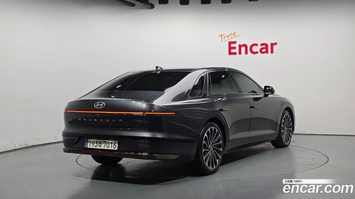 Hyundai Grandeur 2023 из KR, фото 2