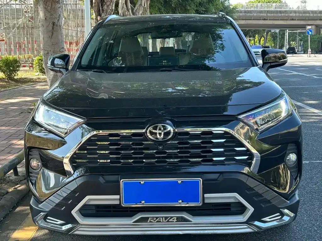 Toyota RAV4 2021 из CN, фото 3