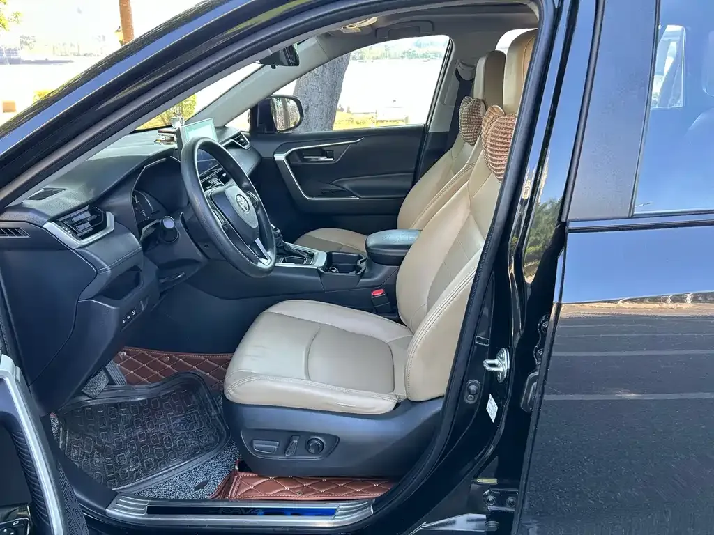 Toyota RAV4 2021 из CN, фото 5