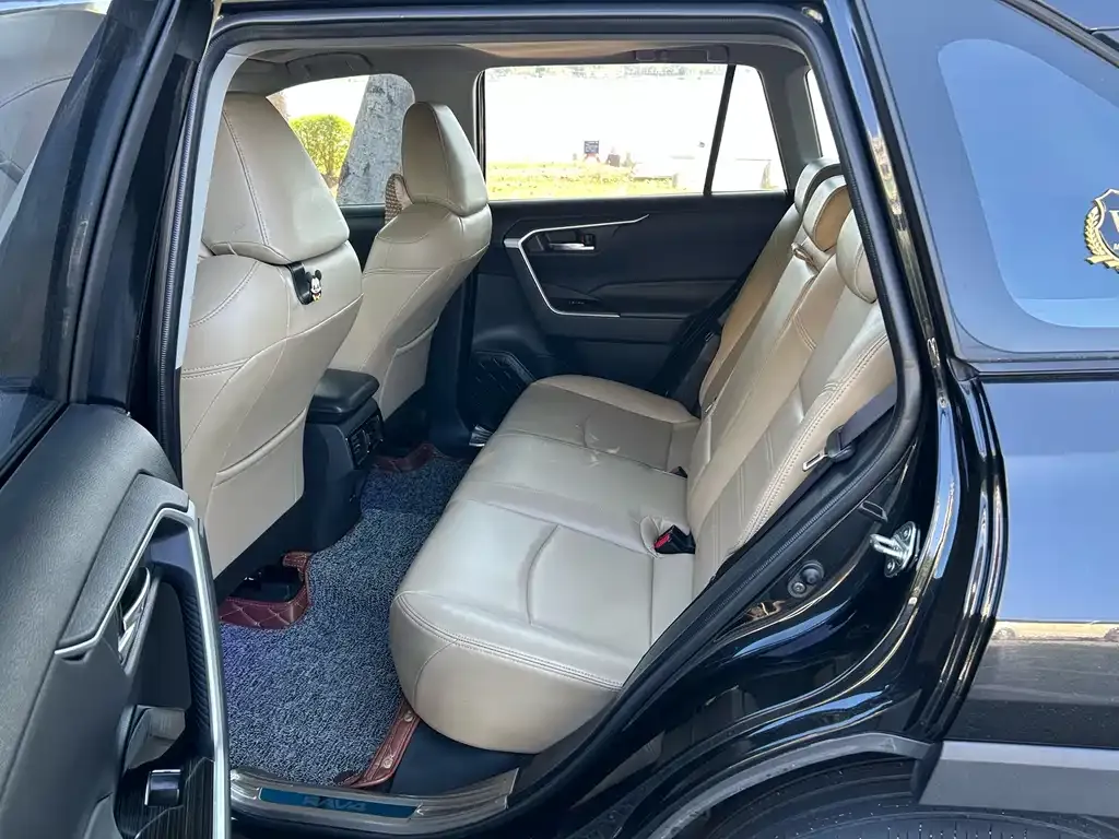 Toyota RAV4 2021 из CN, фото 6