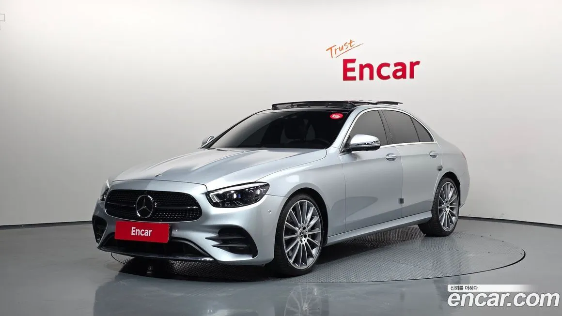Mercedes-Benz E-Class — фото 1