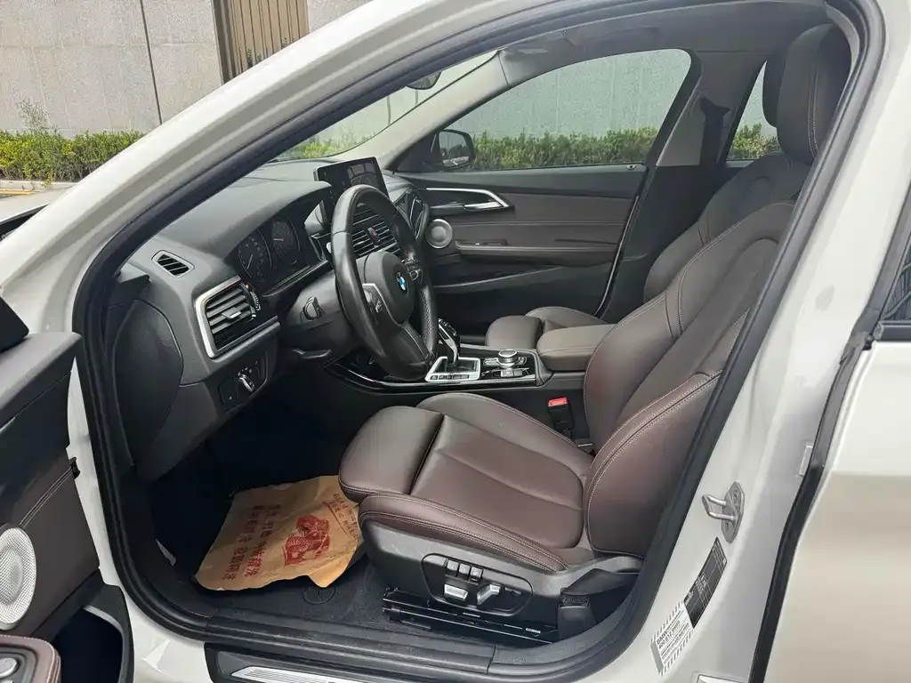BMW 1 Series 2021 из CN, фото 4