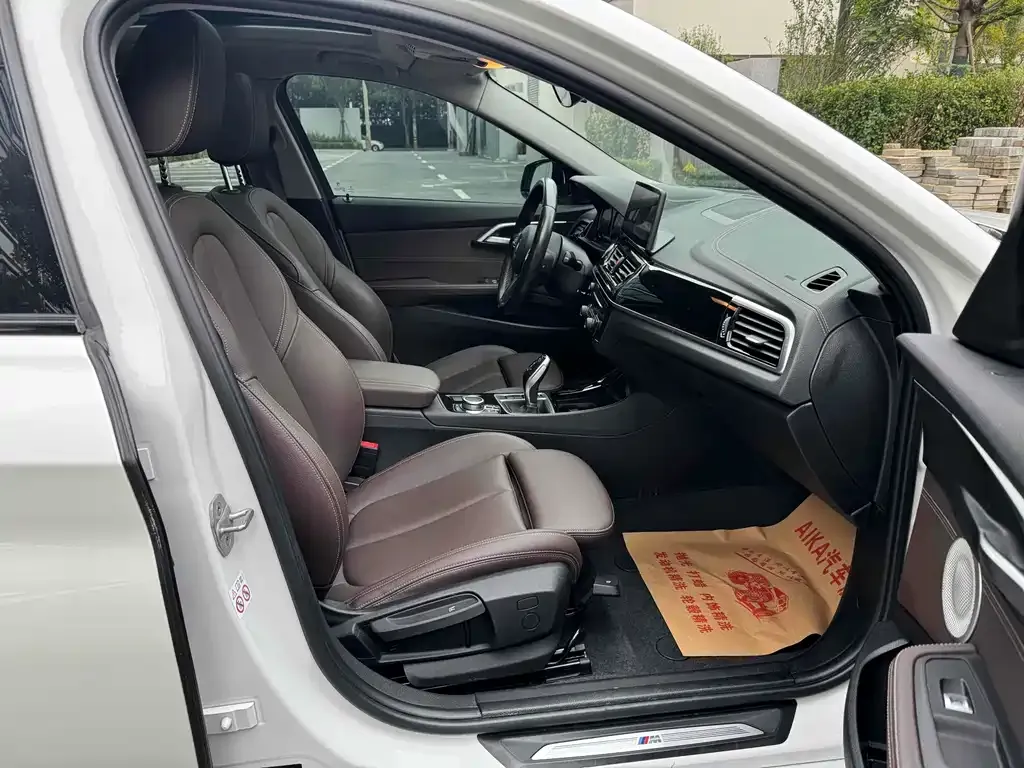 BMW 1 Series 2021 из CN, фото 5
