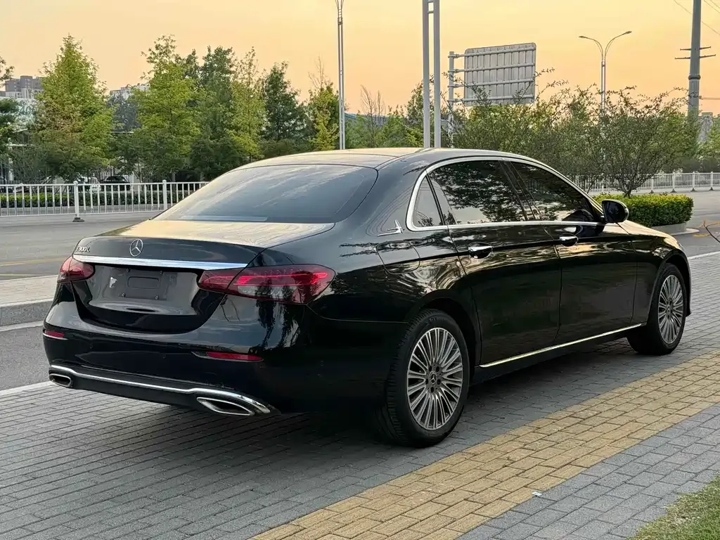 Mercedes-Benz E-Class 2023 из CN, фото 4