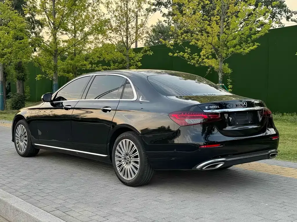 Mercedes-Benz E-Class 2023 из CN, фото 6