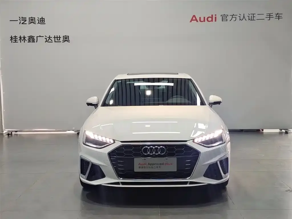 Audi A4L 2022 из CN, фото 2