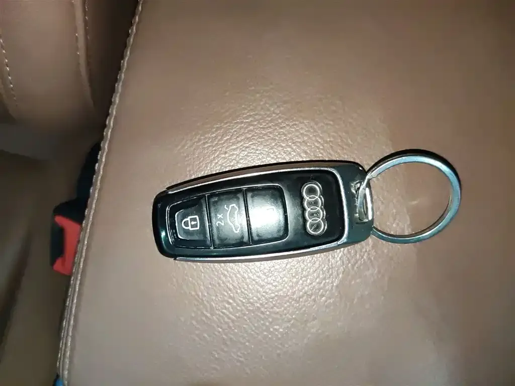 Audi A6L 2022 из CN, фото 9