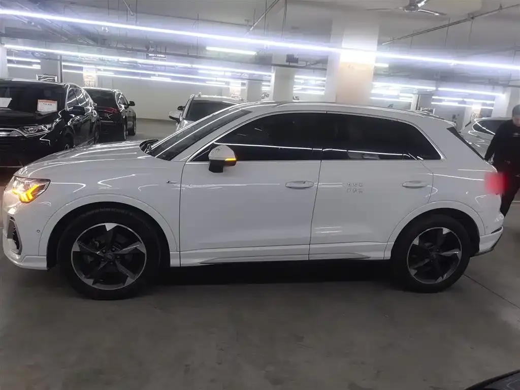 Audi Q3 2021 из CN, фото 5