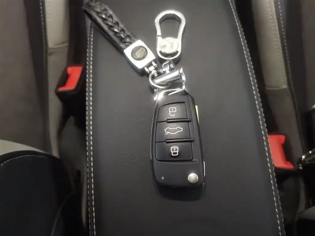 Audi Q3 2021 из CN, фото 9