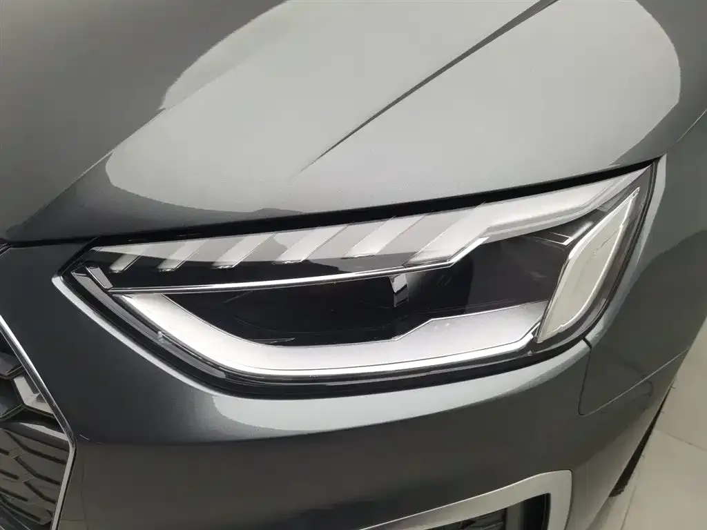 Audi A4L 2022 из CN, фото 7