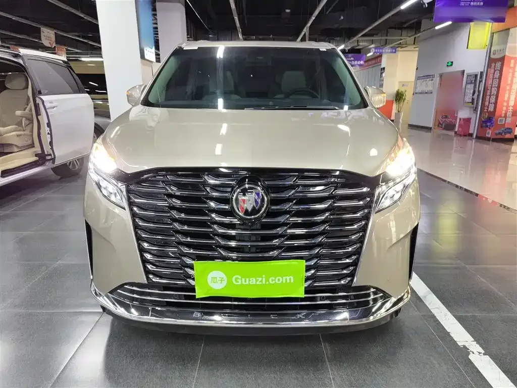 Buick GL8 2023 из CN, фото 3