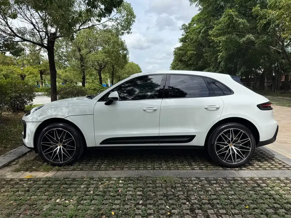 Porsche Macan 2025 из CN, фото 5
