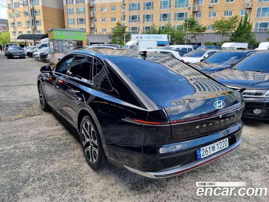 Hyundai Grandeur 2023 из KR, фото 2