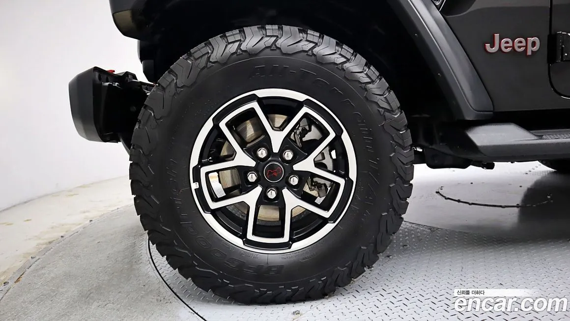 Jeep Wrangler — фото 4