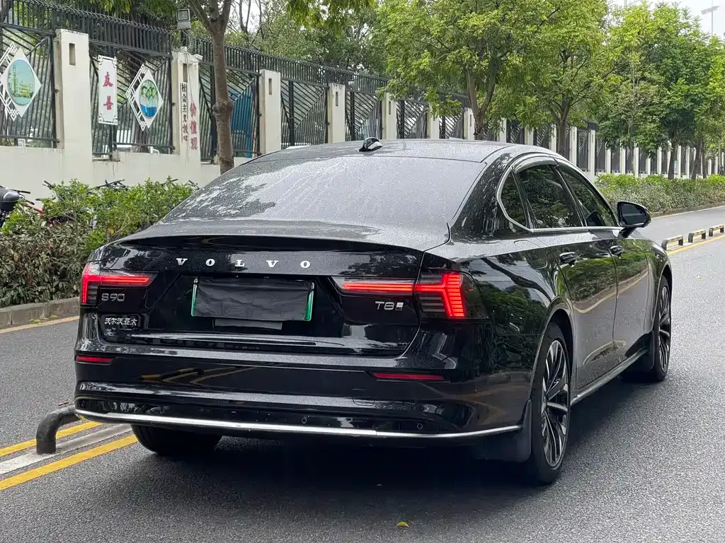 Volvo S90 PHEV 2025 из CN, фото 7