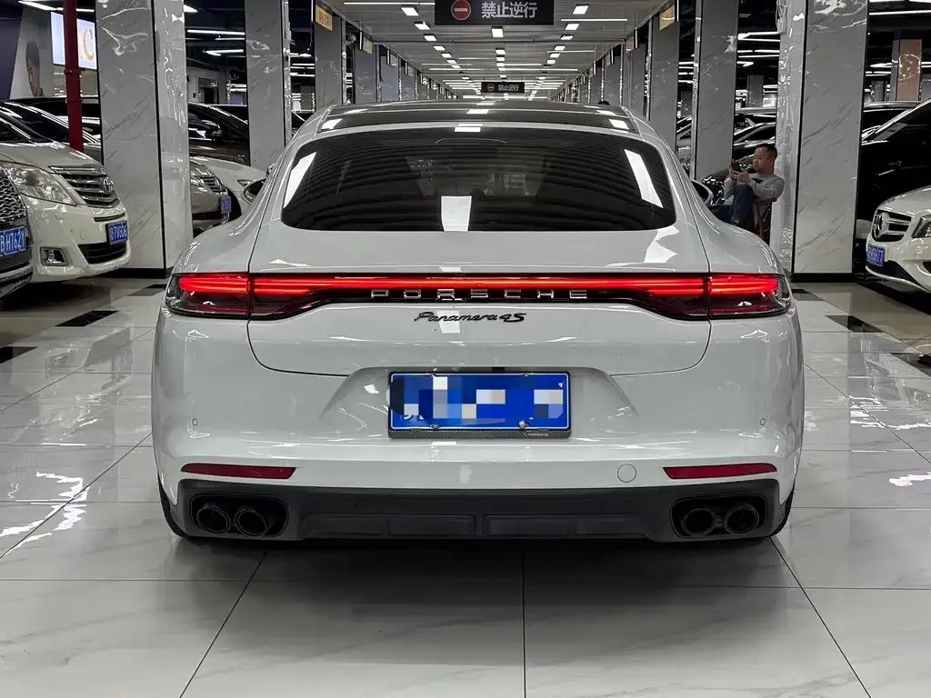 Porsche Panamera 2022 из CN, фото 5