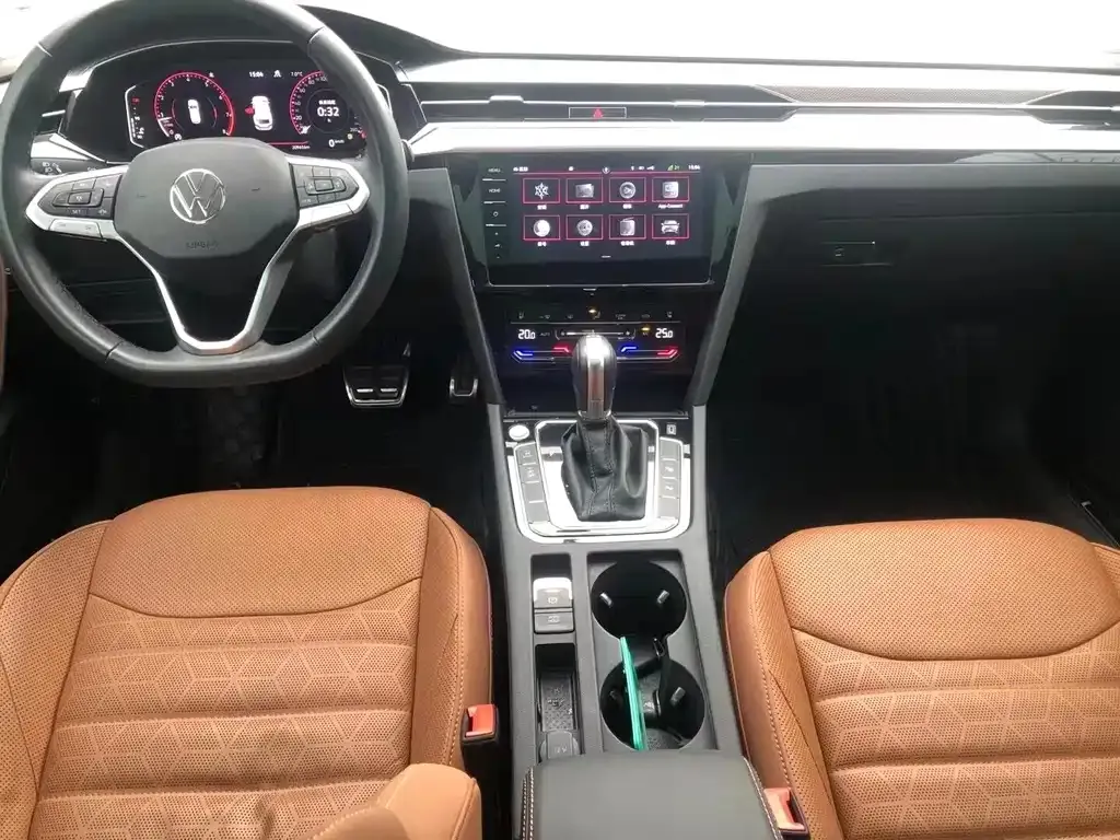 Volkswagen CC 2022 из CN, фото 4