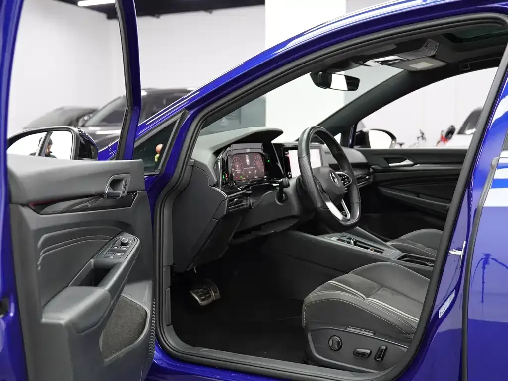 Volkswagen Golf 2022 из CN, фото 9