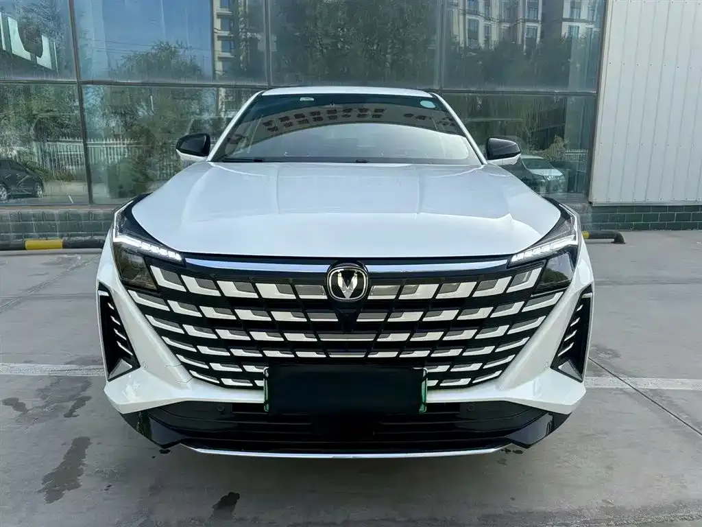 Changan UNI-Z New Energy 2024 из CN, фото 2