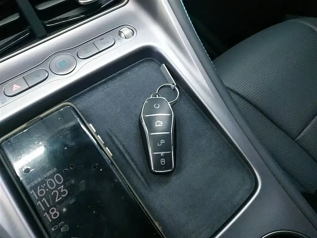 BYD Hiace 07 DM-i — фото 9