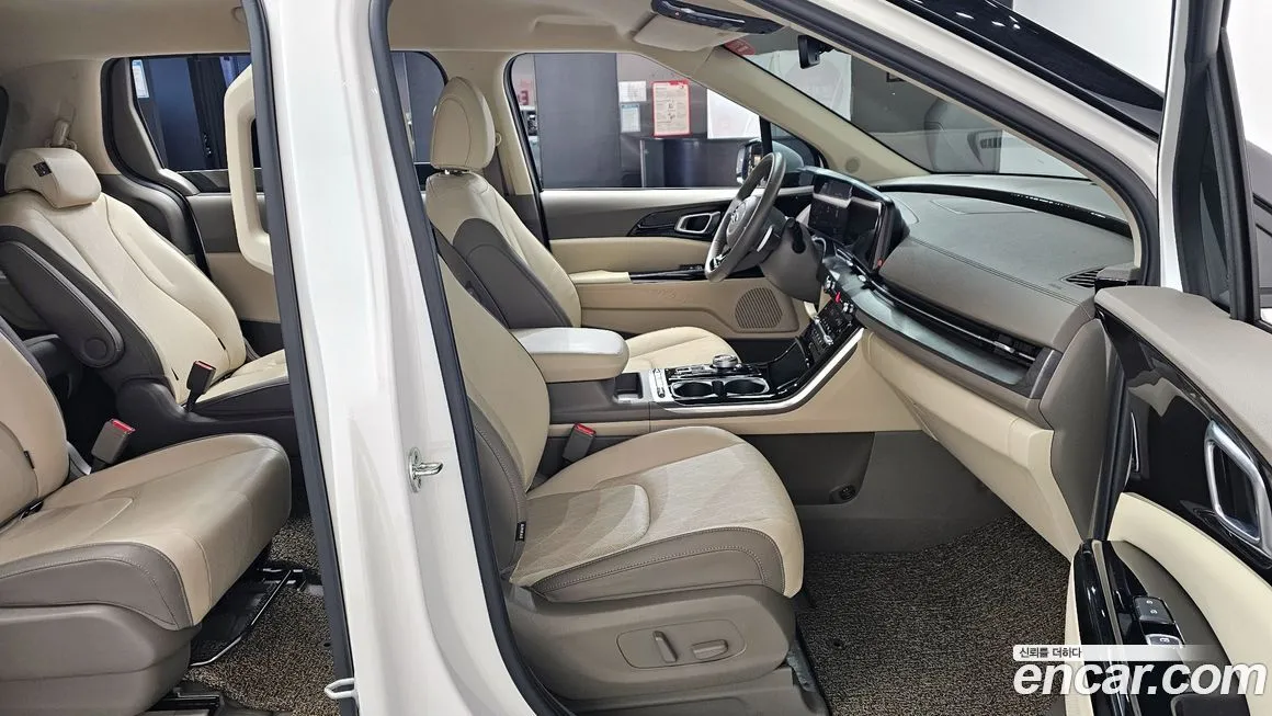 Kia Carnival — фото 10