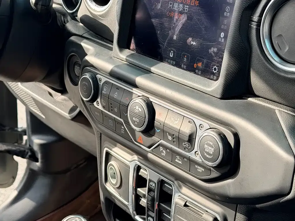 Jeep Wrangler PHEV 2021 из CN, фото 8