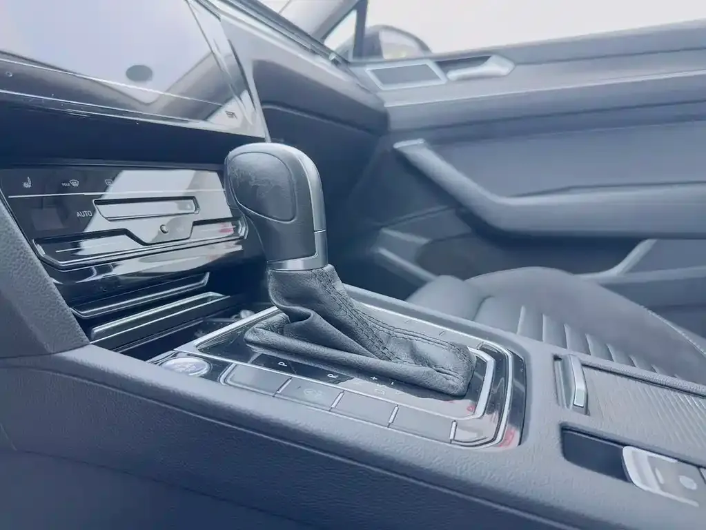 Volkswagen Magotan 2021 из CN, фото 2