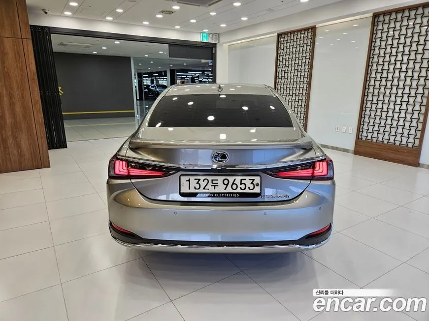 Lexus ES 2023 из KR, фото 4