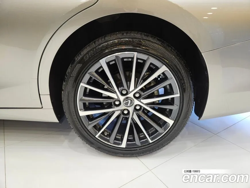 Lexus ES 2023 из KR, фото 7