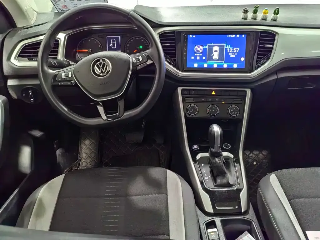 Volkswagen T-Roc 2023 из CN, фото 10