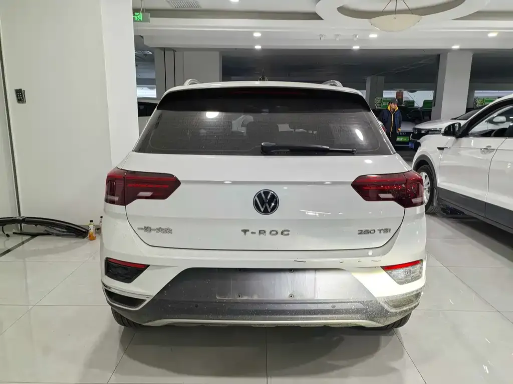 Volkswagen T-Roc 2023 из CN, фото 4