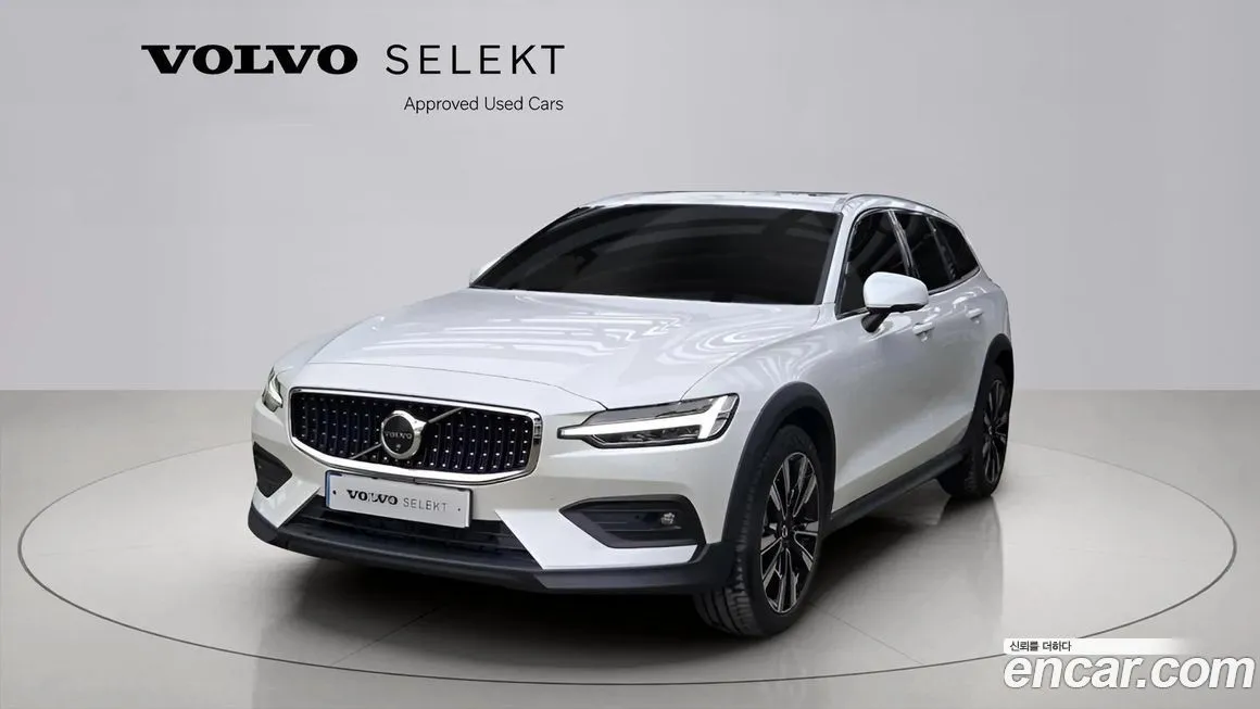 Volvo V60 — фото 1