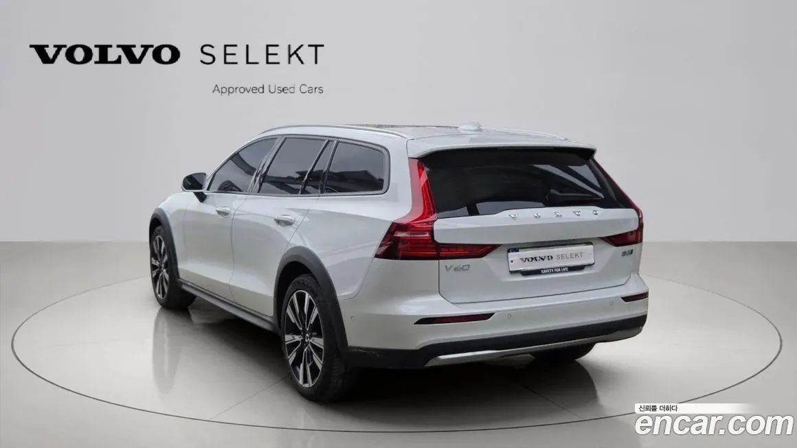 Volvo V60 — фото 4