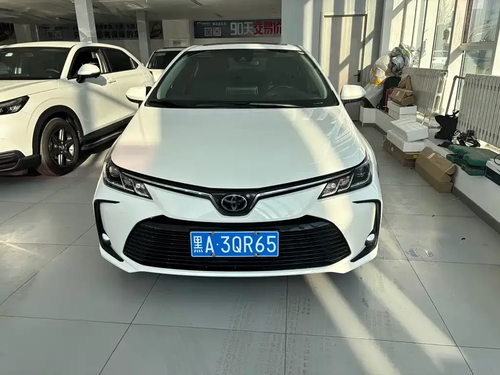 Toyota Corolla 2022 из CN, фото 1