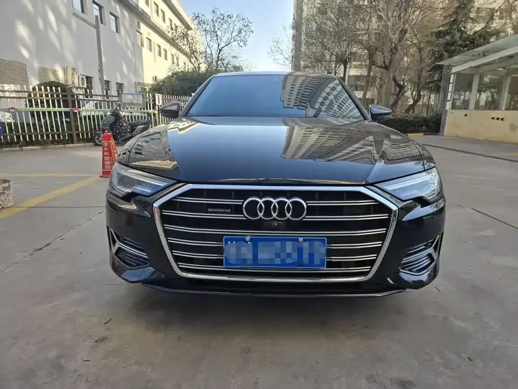 Audi A6L 2023 из CN, фото 2