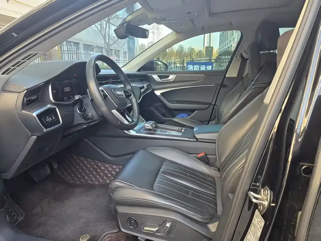 Audi A6L 2023 из CN, фото 9
