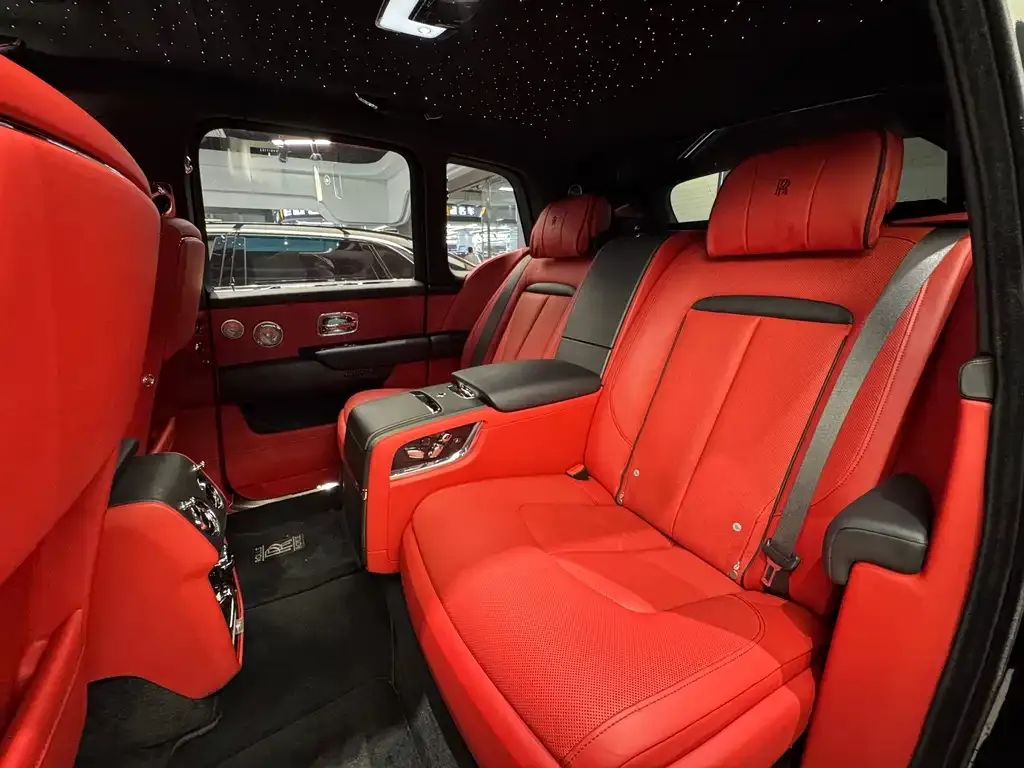 Rolls-Royce Cullinan 2021 из CN, фото 10