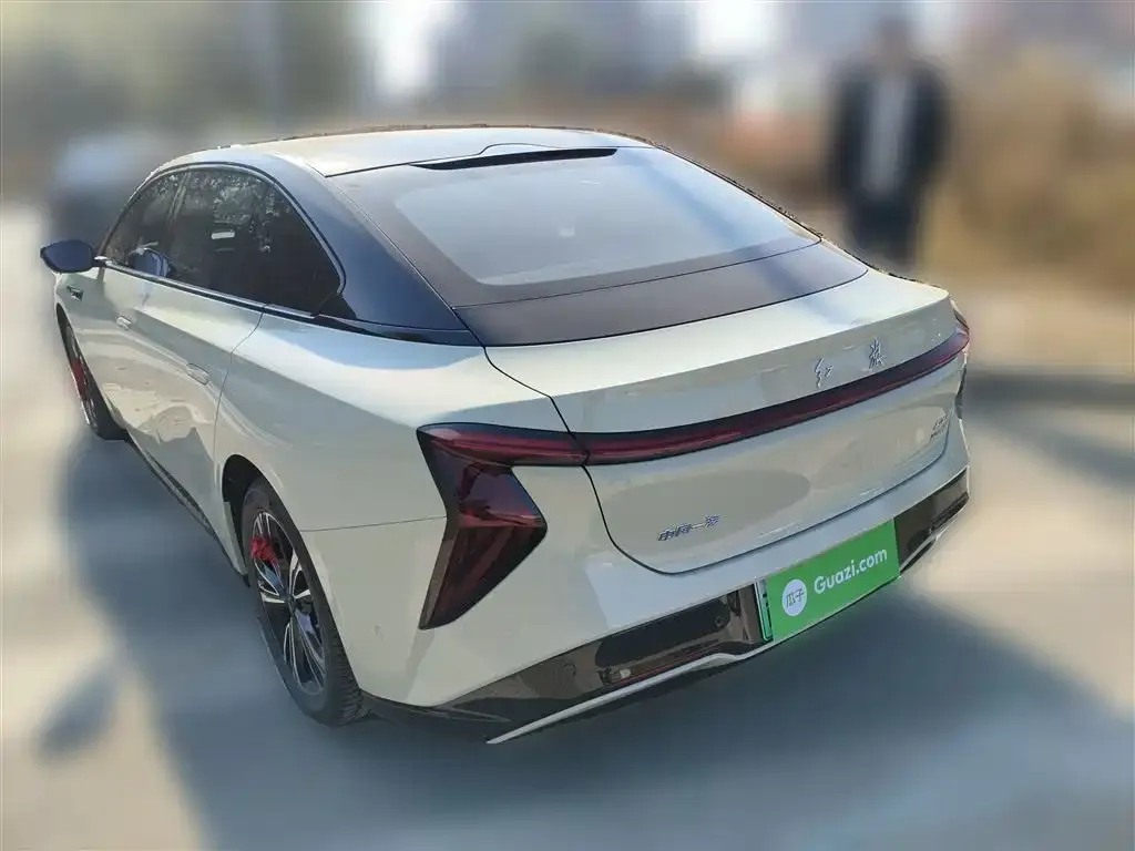 Hongqi EH7 2025 из CN, фото 5