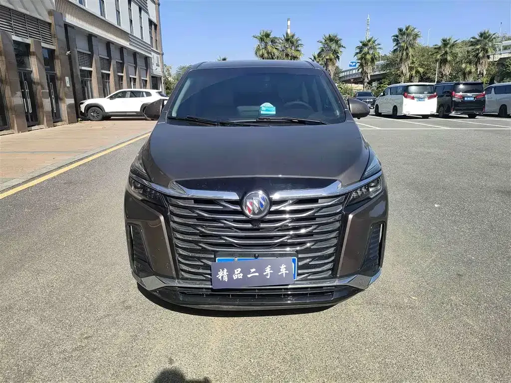 Buick GL8 2023 из CN, фото 3