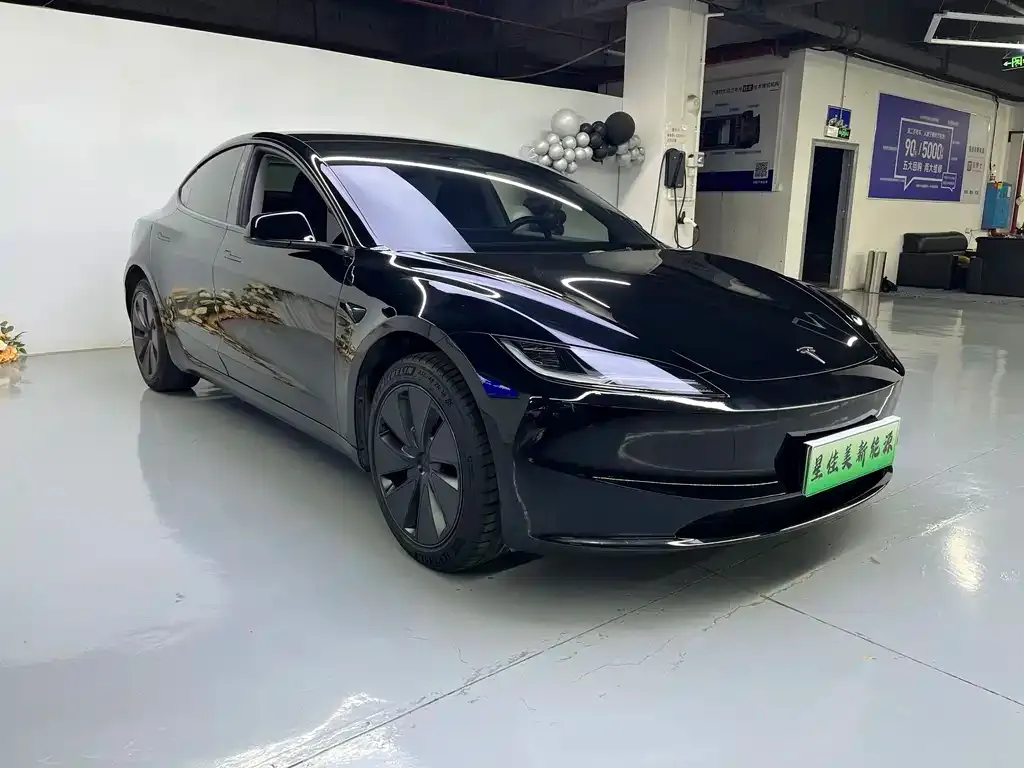 Tesla Model 3 2023 из CN, фото 3