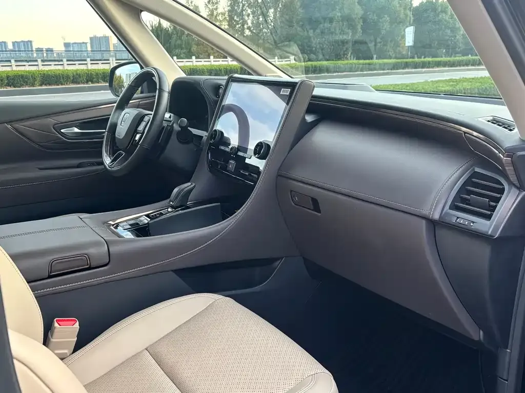 Toyota Vellfire 2024 из CN, фото 10