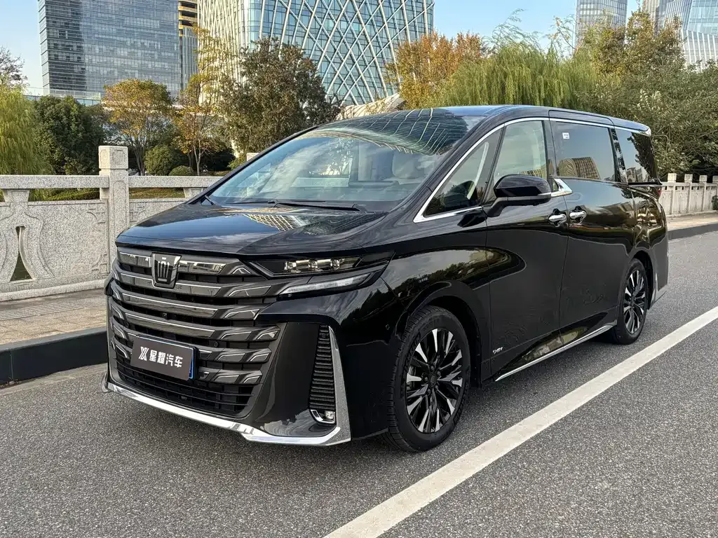 Toyota Vellfire 2024 из CN, фото 2